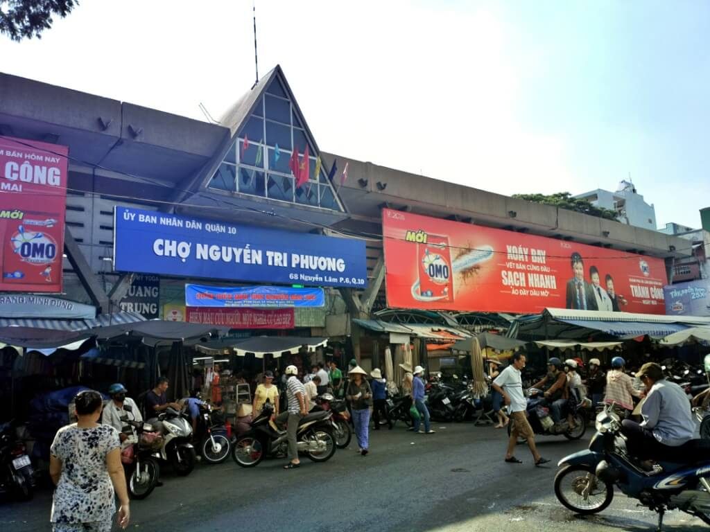 Chợ Nguyễn Tri Phương Quận 10