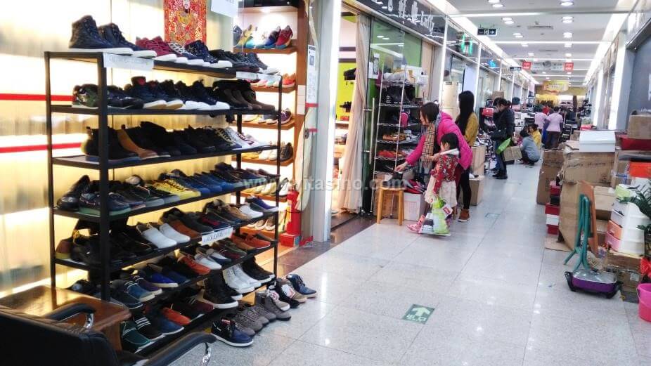 Nguồn hàng giày dép Quảng Châu