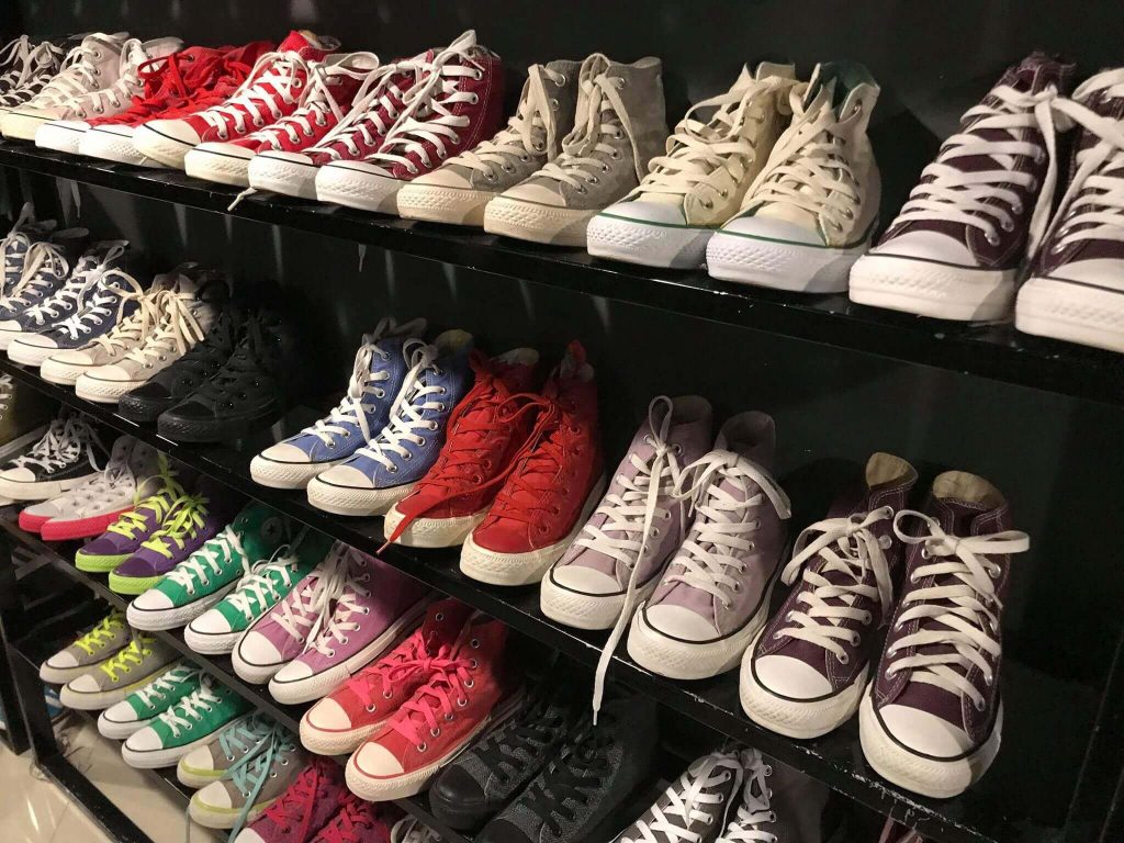 Mô hình kinh doanh giày dép Converse | Vans secondhand unisex
