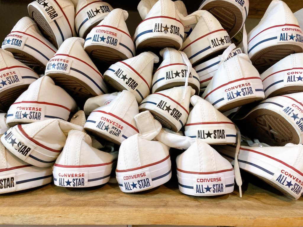 giaysecondhand.com là 1 trong những kho sỉ giày converse đầu tiên và lớn nhất tại thị trường miền nam